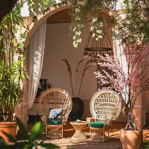 Jade Hotel